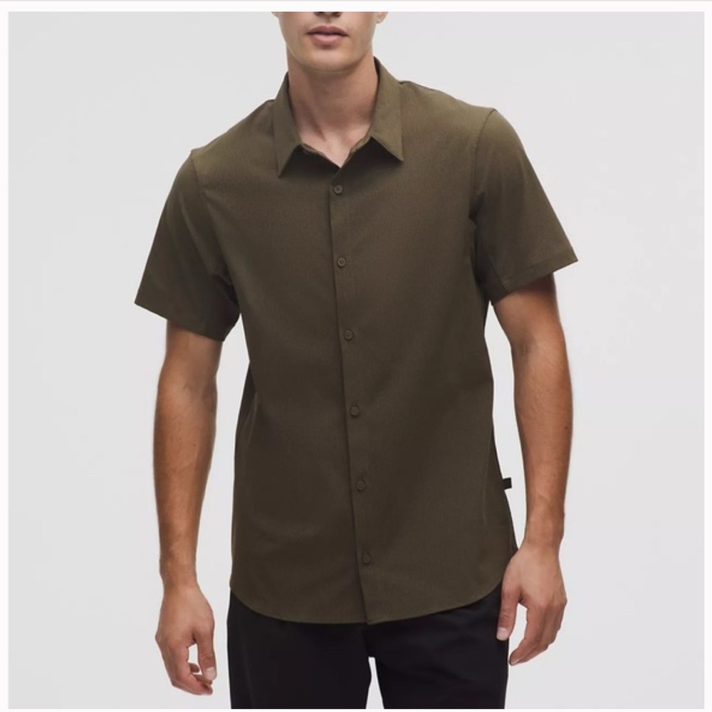 Lululemon Men's Olive Green Short Sleeve Shirt
